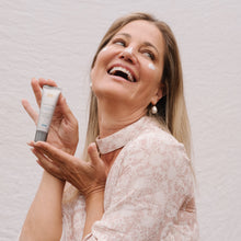 Load image into Gallery viewer, Ultra Facial Defense SPF 50+